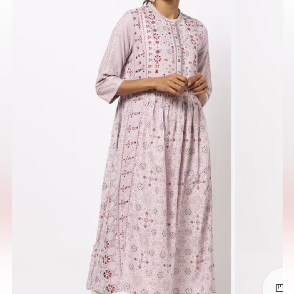 W lavender kurta floral embroidered piece for women.